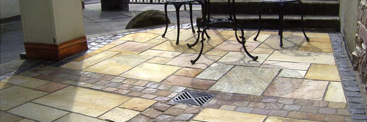 Wege und Flächenbeläge